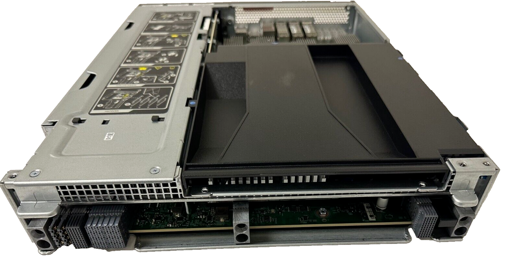 NETAPP 111-02493 FAS8200 STORAGE CONTROLLER