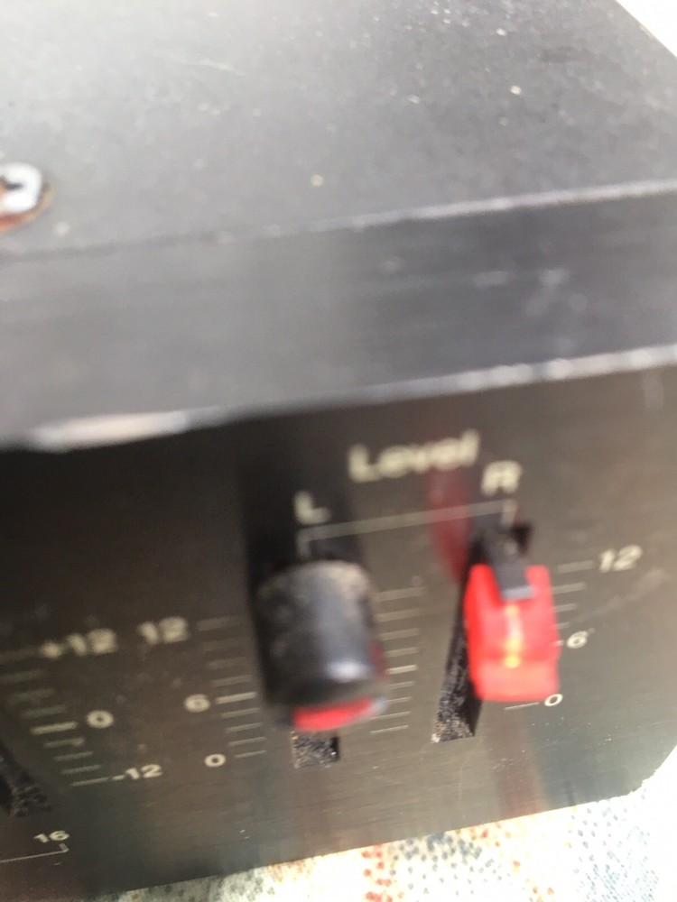 AudioSource EQ Eleven 10 Band Graphic Equalizer with Spectrum Analyzer Display