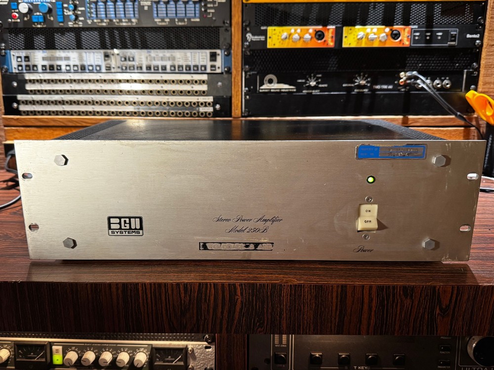 BGW Model 250 Stereo Amplifier