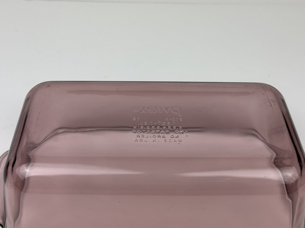 Pyrex 213-R Cranberry Rectangular 10 3/8” Casserole Loaf Pan 1.5 Qt/1.5L
