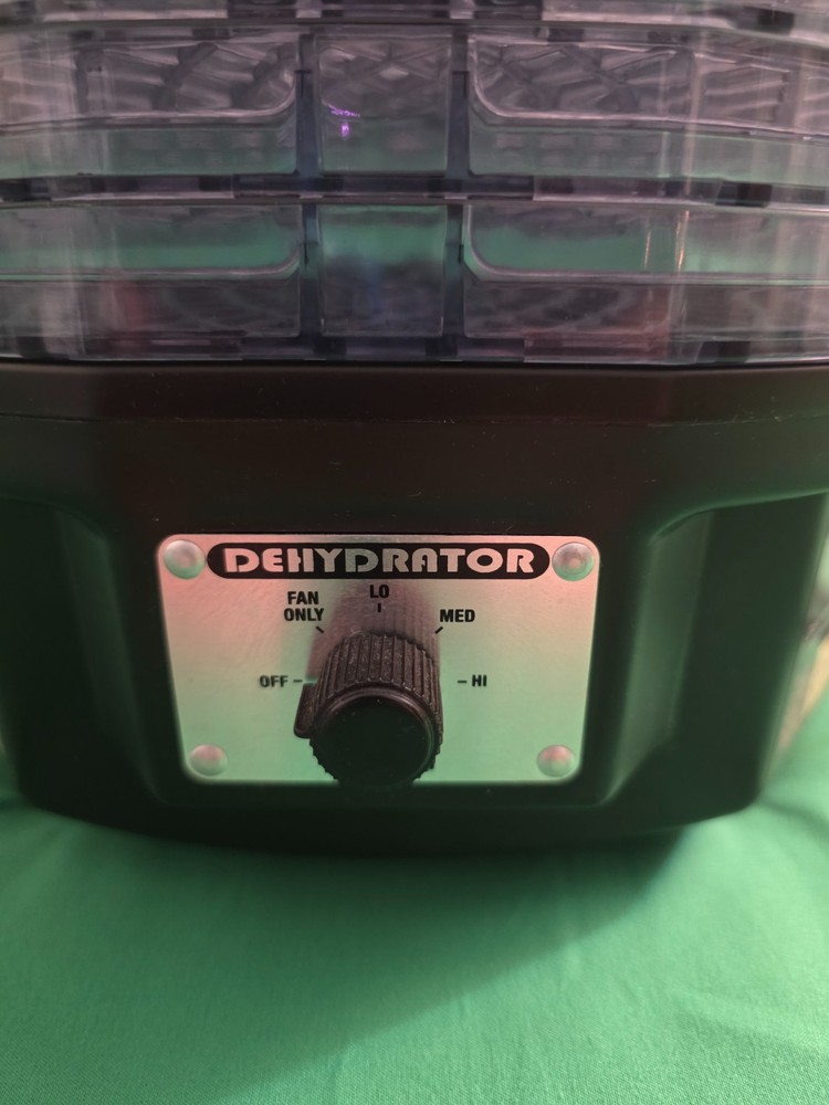 Waring 620W Five Stackable Tray Food Dehydrator DHR30 4 Settings Fruit Jerky