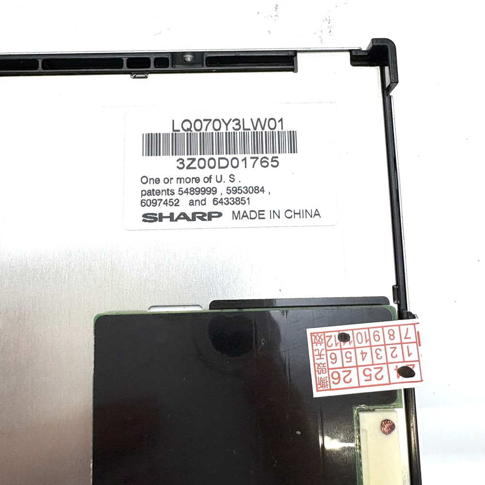 1PCS NEW LCD Panel Display Screen For Sharp LQ070Y3LW01 800*480 7"