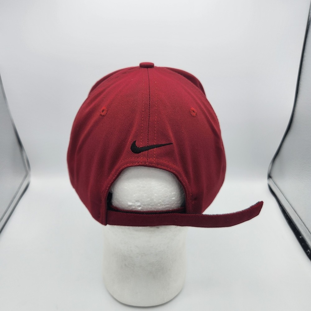 Nike Tiger Woods Golf Hat Maroon Performance Strapback Cap Hat OSFa EUC