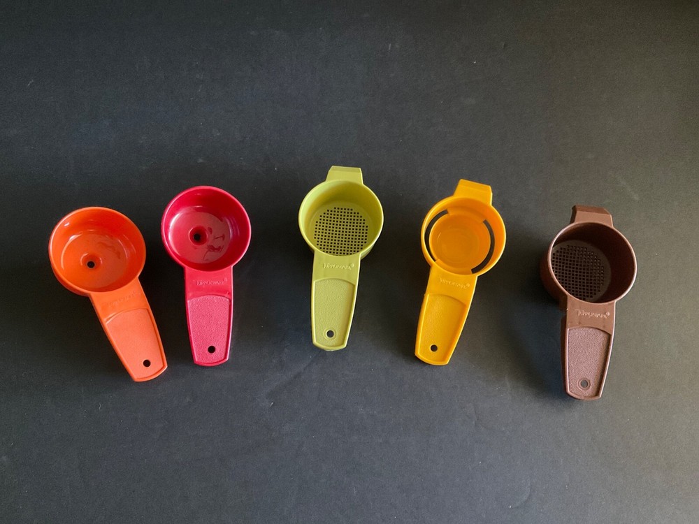 Tupperware Fall Colors Gadgets 2 sifter/strainers, egg separator, 2 funnels