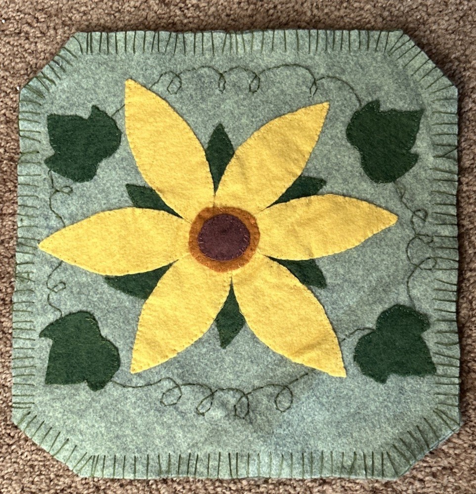 Wool Felt Floral With Ivy Candle Mat
