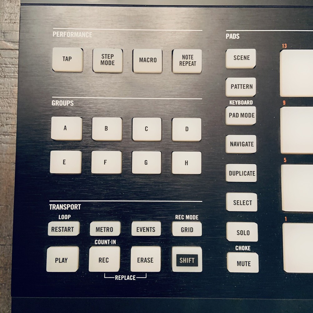 Native Instruments Maschine Studio Production & Performance MIDI Controller