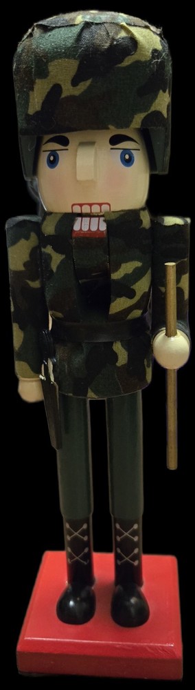 U S SOLDIER NUTCRACKER ~ 10”