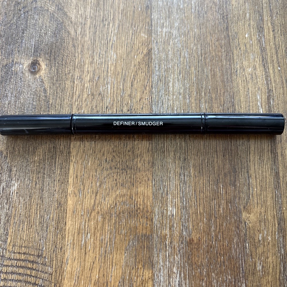CHANEL Eyeshadow Brush Definer/Smudger Dual Tip