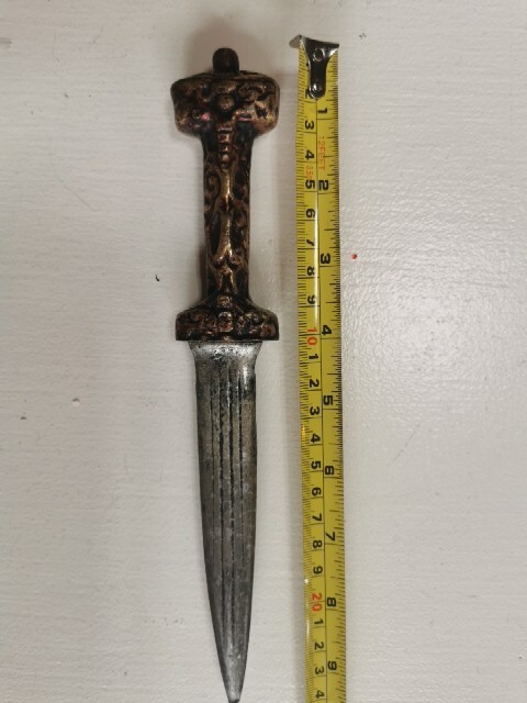Original Gladiator Movie Prop Dagger