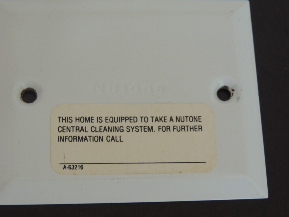 NuTone WHITE METAL PLATE 3 3/4 X 3 PLATE