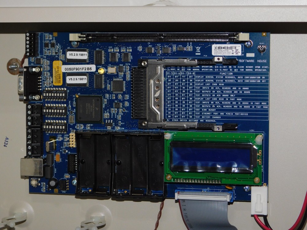 New Software House STAR016W-64A iSTAR Pro 16RDR Access Control Panel Controller