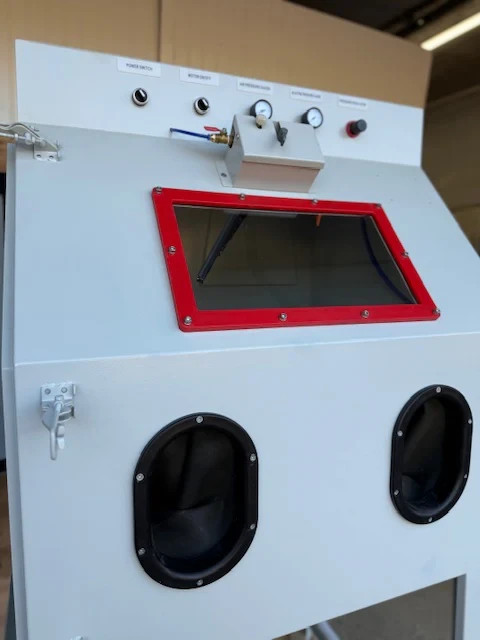 AquaCleaner Vapor Blasting Cabinet OPEN Loop Model 3236
