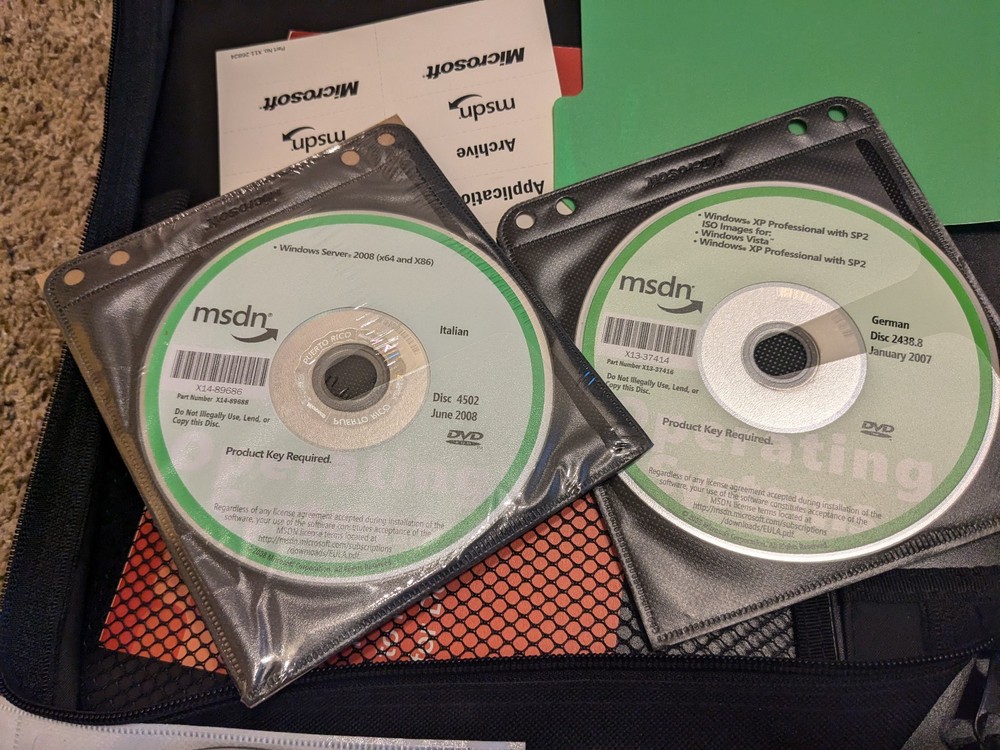 MASSIVE Microsoft MSDN DVD CD lot 1997-2010 (580+ Discs!) w/ binders + MORE