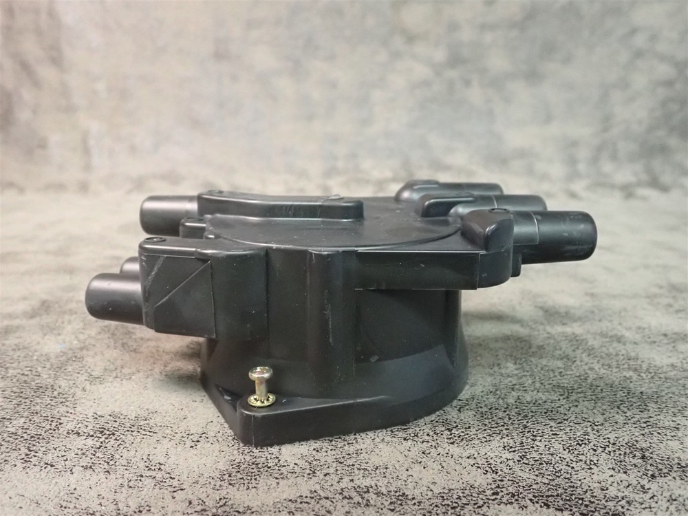 NEW WVE 5D1106 Distributor Cap (SS47)