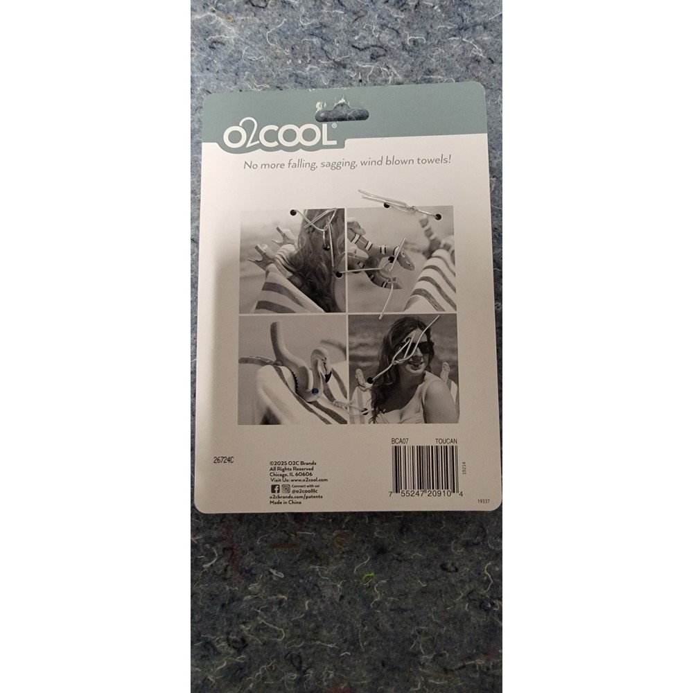 02 Cool Parrot Towel Clips