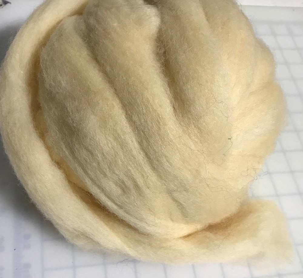Cream - Finest Romney & Merino Wool Roving (.5 Oz)