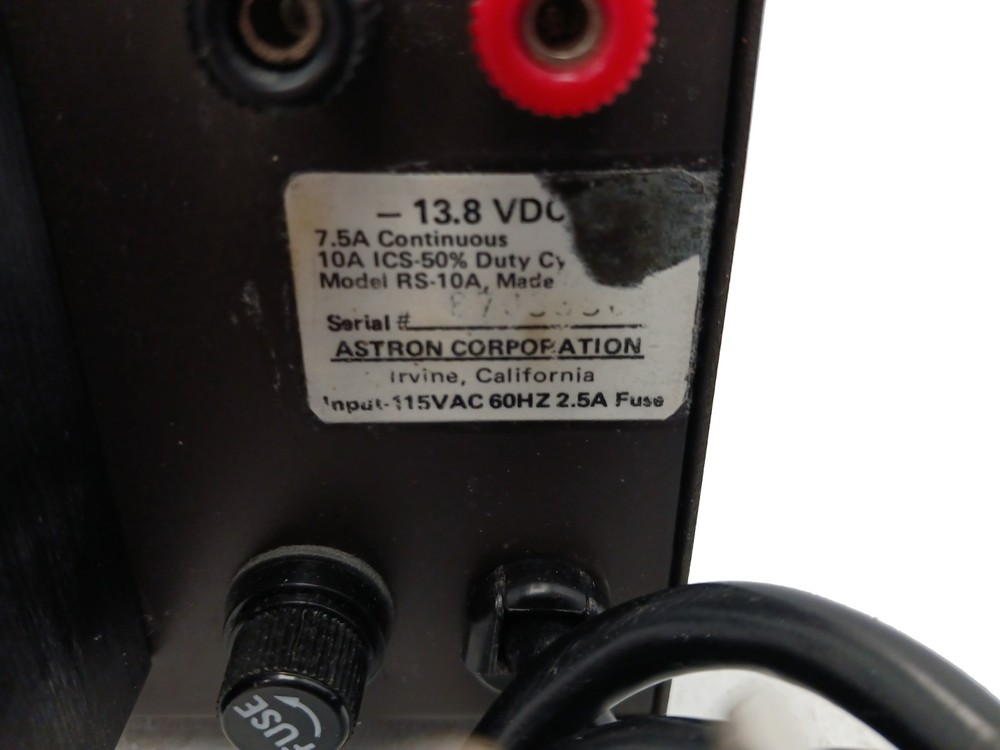 Astron RS10A Linear Regulated 13.8 VDC Power Supply 7.5 AMP - WORKS