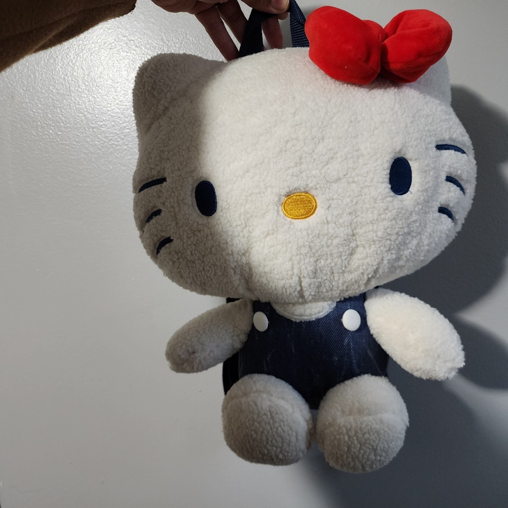 Hello Kitty Sherpa Figural Plush Backpack 14" White
