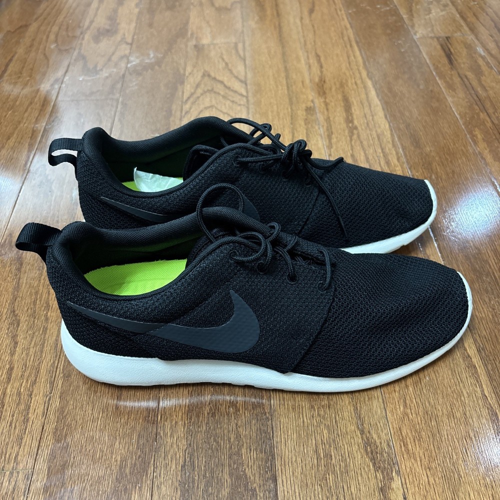 Nike Roshe One Black & White Antharcite size: 8