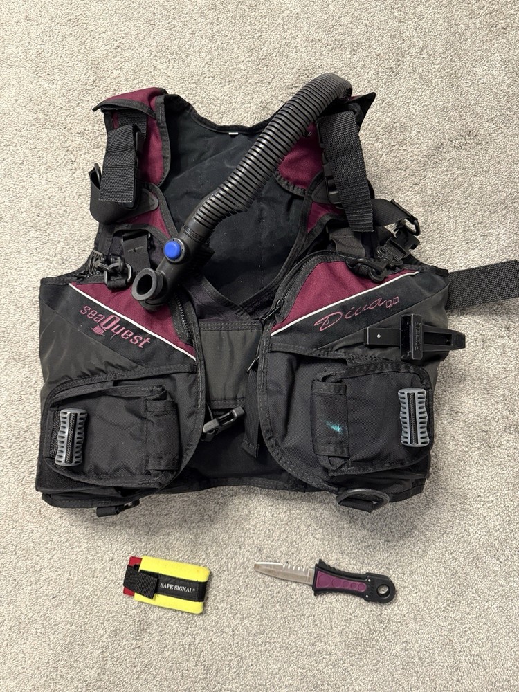 SeaQuest Diva BCD Medium Size w/ Tank Traction & Dive Knife Set Pre-Owned