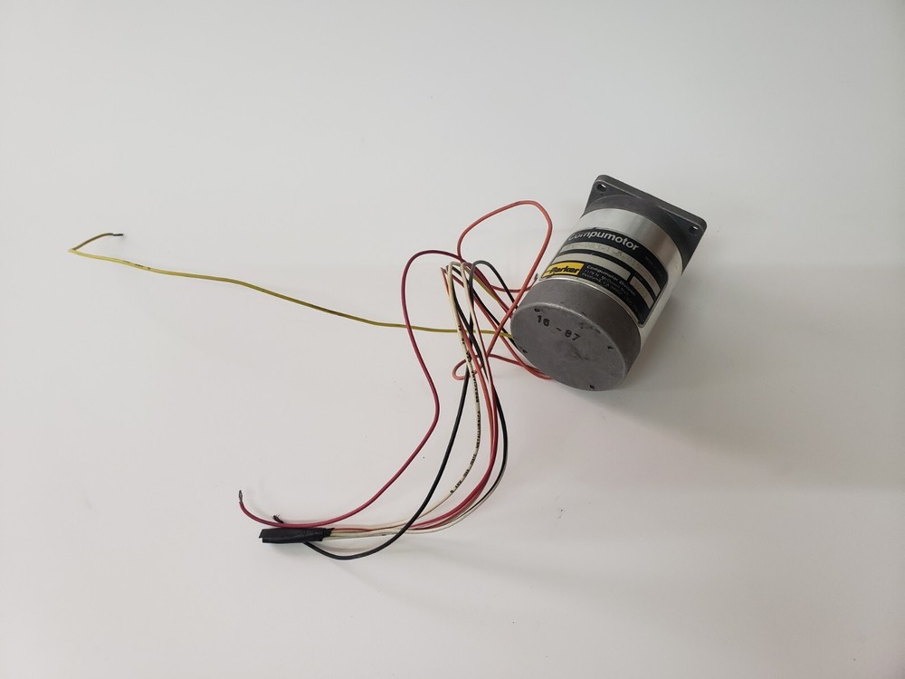 Parker Compumotor 057-083-1-8-019-010 Stepper Motor Code 3987