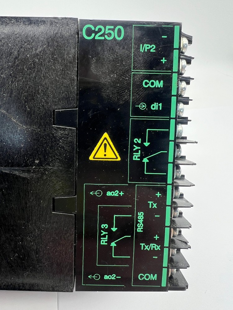 ABB COMMANDER 250 PROCESS TEMPERATURE CONTROLLER C250/0100/STD ENGLAND UK