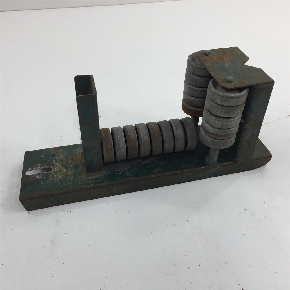 (1) Greenlee 2018-R Radius Cable Roller 14" Cut Down