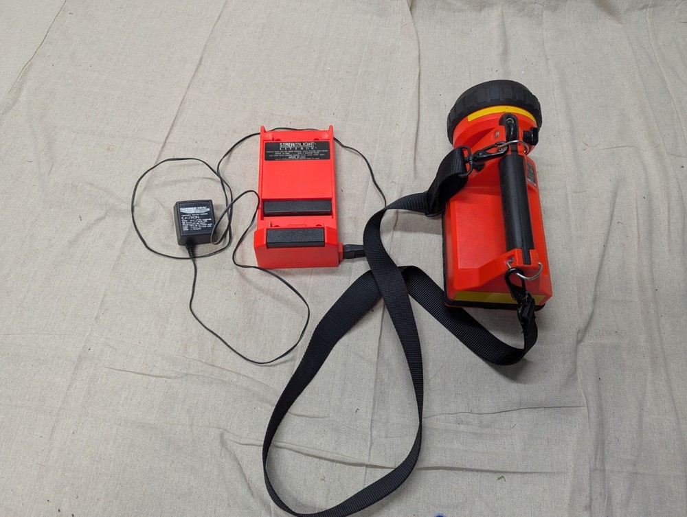 Streamlight LiteBox EMS Firefighter Flashlight With Charger
