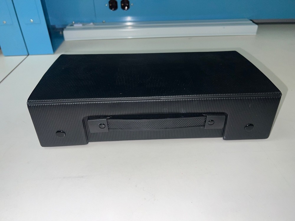 Omega Data Logger Model HH309 Thermometer in Suitcase