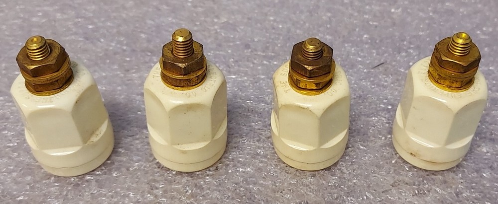 '1 PIECE' - PN# RS25GWT - SUPERIOR / SUPERCON - SOCKET RECEPTACLE WHITE 25AMP