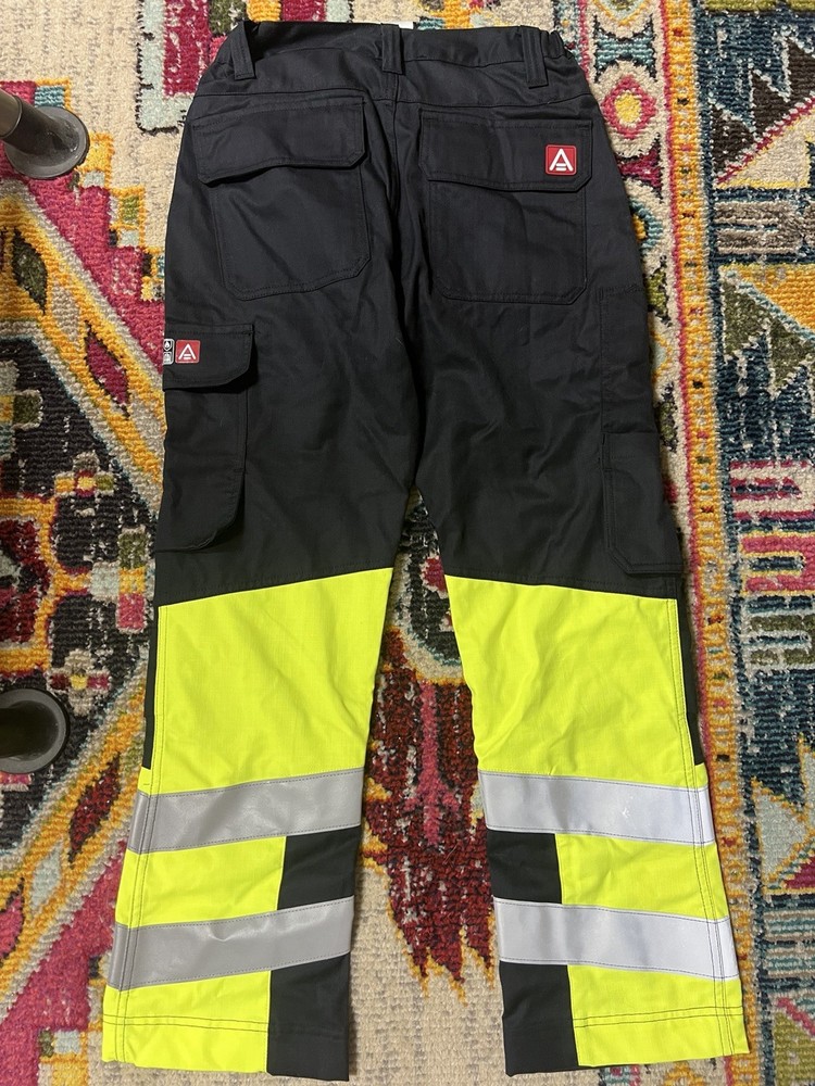 Strata High-Visibility FR Cargo Pants