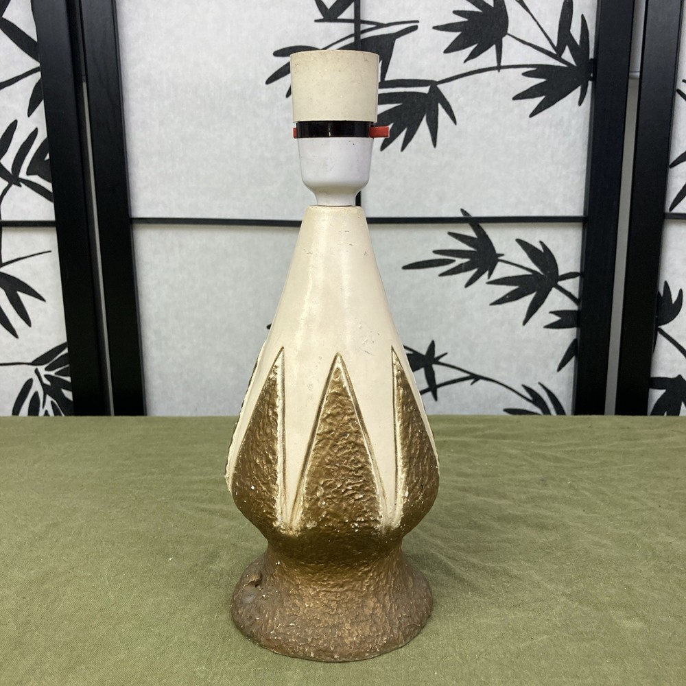 Mid-Century Ceramic Table Lamp – 1960s (Needs Rewiring)