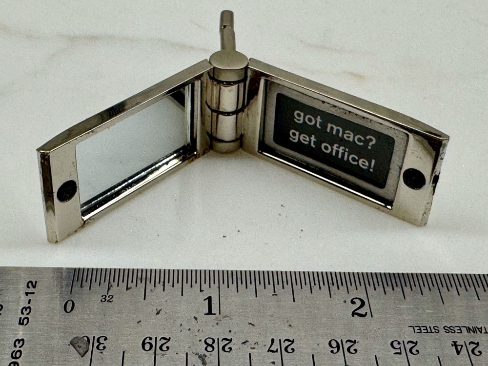 2004 Microsoft Office/Mac Kaychain Accessory Mirror/Picture holder.