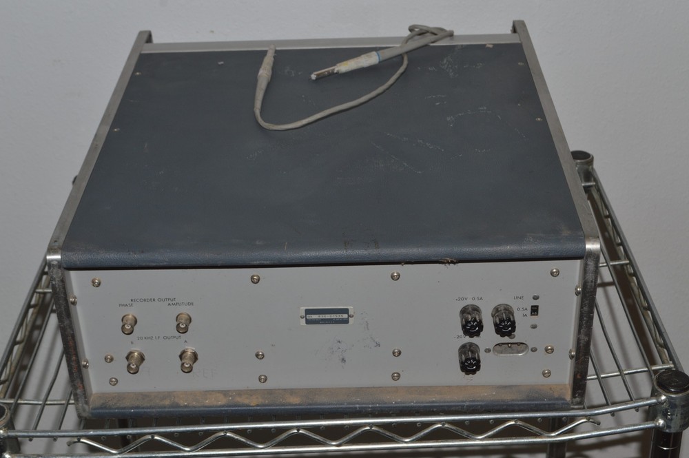 HEWLETT-PACKARD HP 8405A VECTOR VOLTMETER (ZLI61)