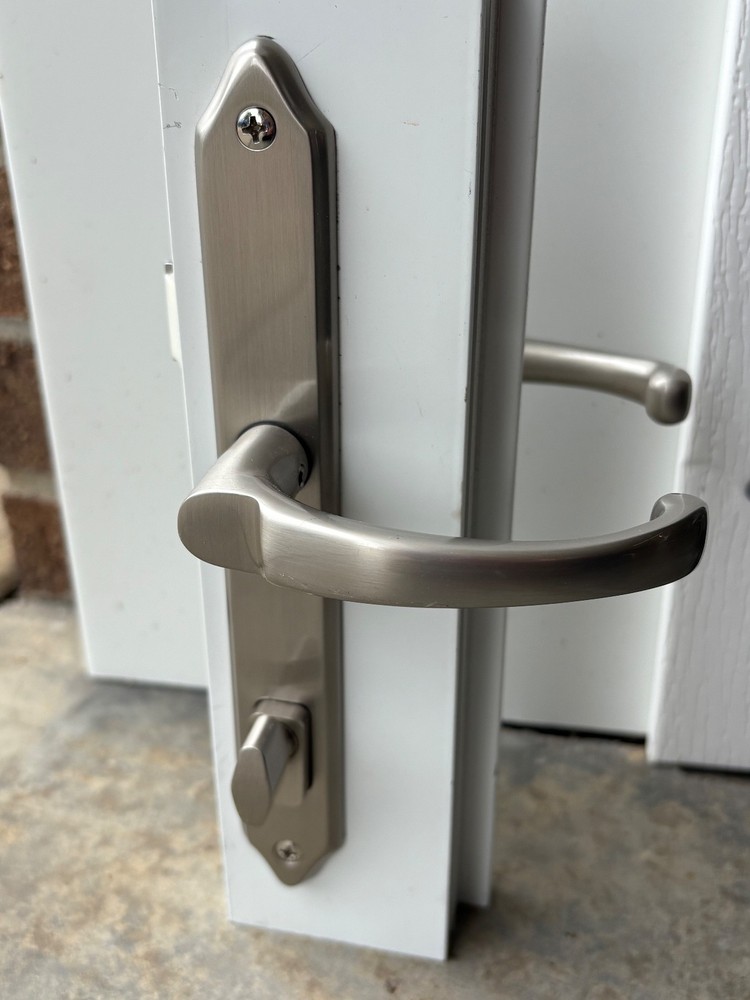 Larson Storm door handle. 20282317
