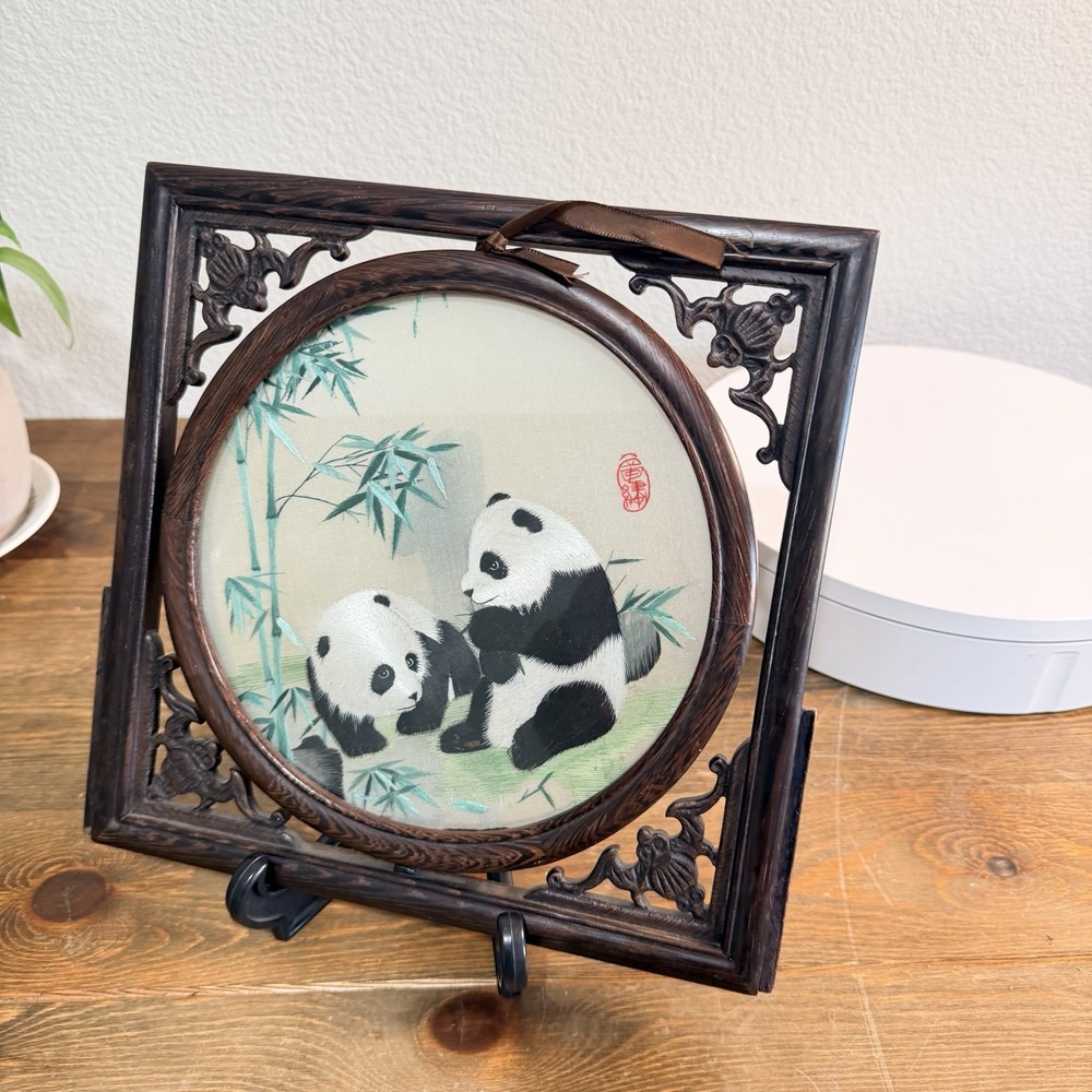 Double-Sided Panda & Bamboo Silk Thread Moving Round Picture Wooden Frame