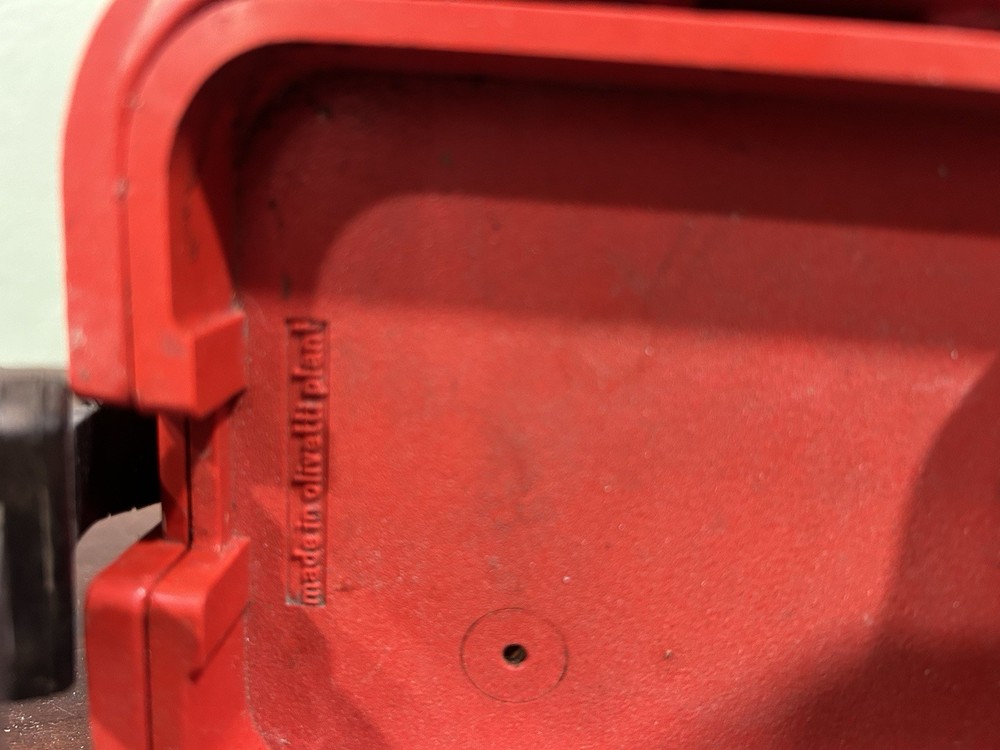 Olivetti Valentine S Typewriter Red