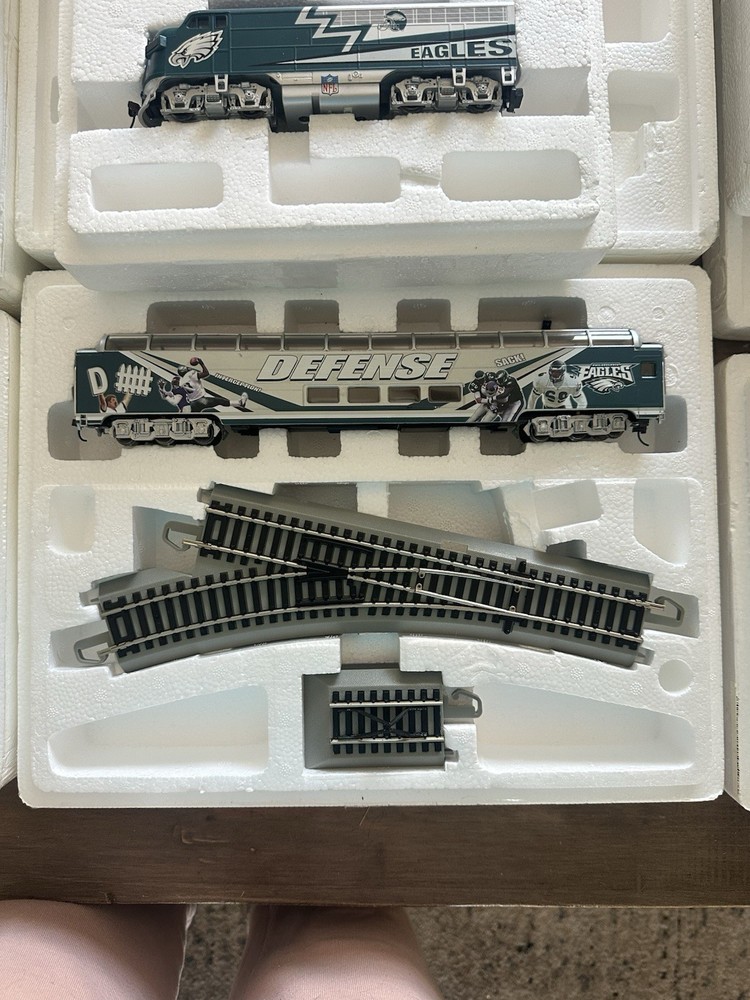 Philadelphia Eagles Hawthorne Village Partial Train Set Read!