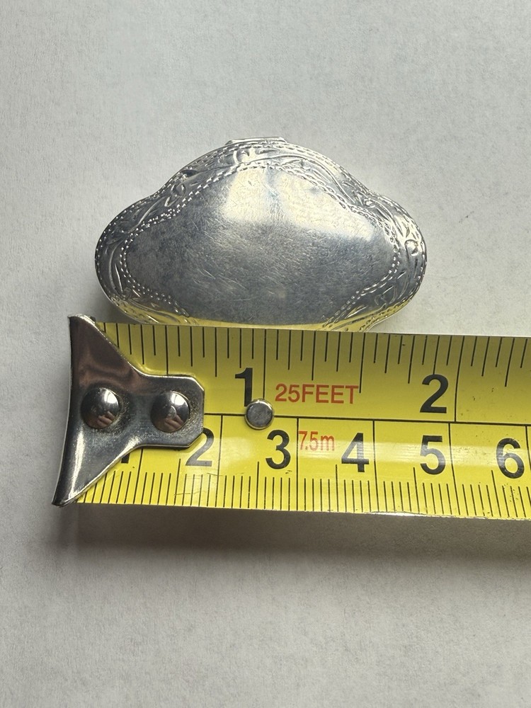 Vintage Unique Ornate Solid Sterling Silver Etched Snuff/Pill Box - 15.1g