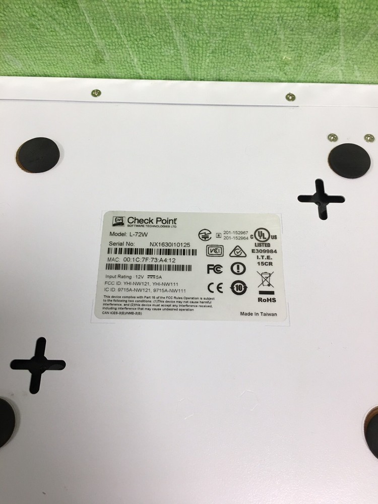 Check Point L-72W FIREWALL W/ORIGINAL AC-ADAPTER