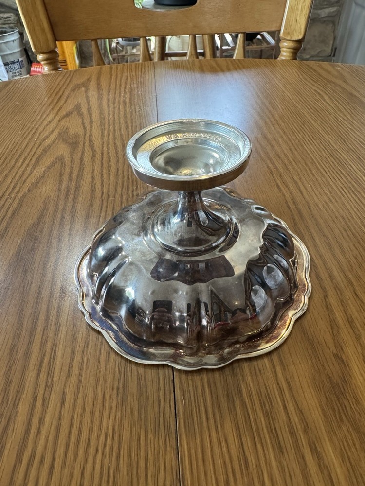 Wm. Rogers silverplate candy dish, 5.5” diameter
