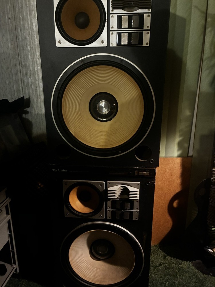 Vintage Technics SB-G910 4-Way Speaker System - 2 speakers