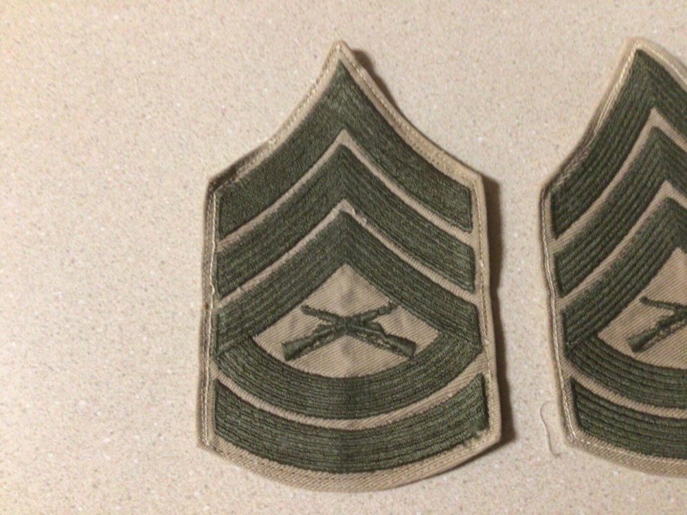 MARINE CORPS GUNNERY SERGEANT SHOULDER PATCHES SERVICE KHAKI UNIFORM CHEVRON