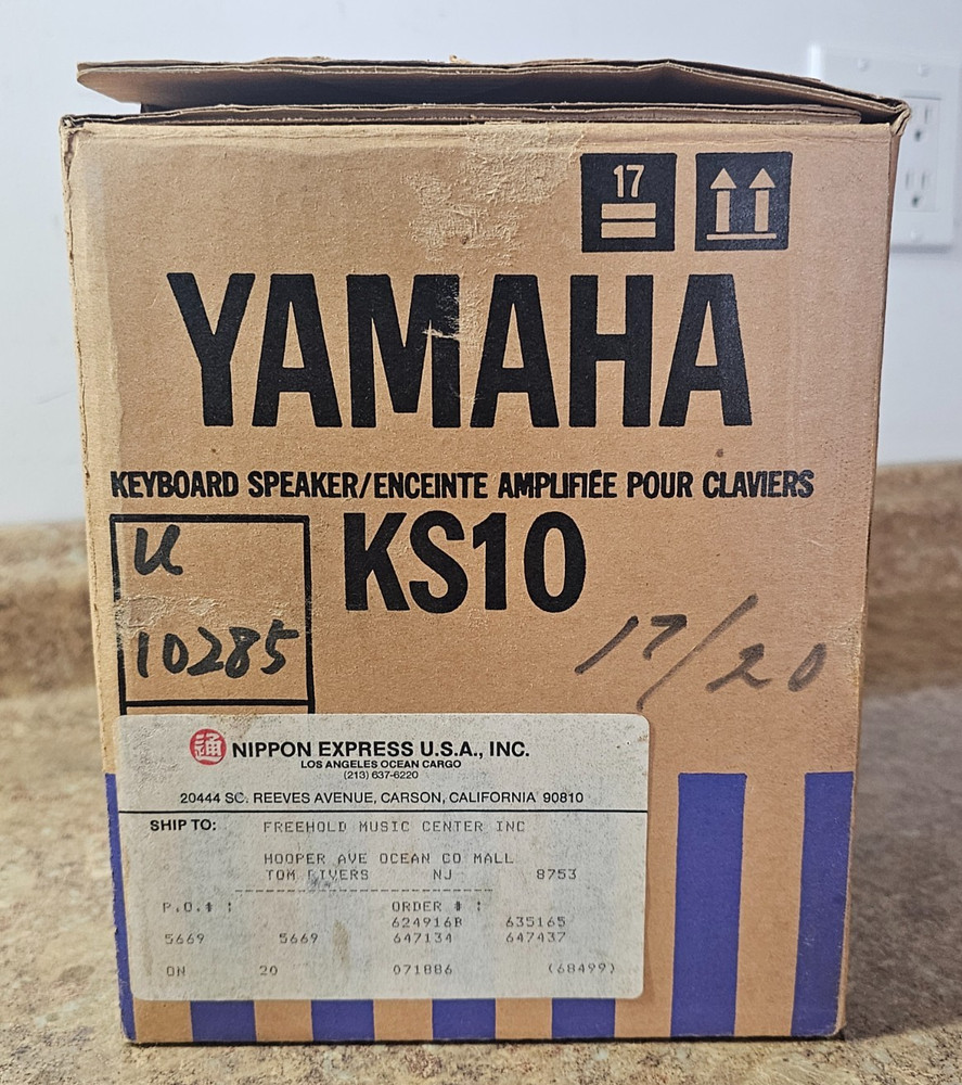 Yamaha KS-10 Keyboard Powered Speaker Pre-owned w/ Box + Cable