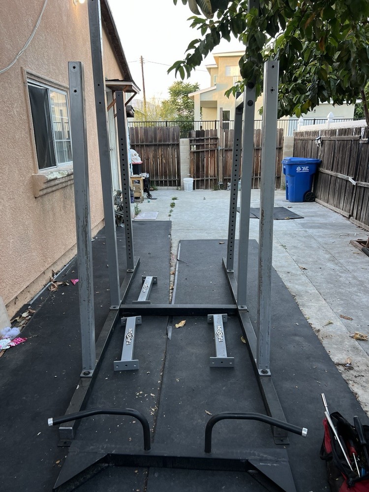 Tuff Stuff Squat Rack. Double Sided Rack 100% Complete (READ DESCRIPTION)