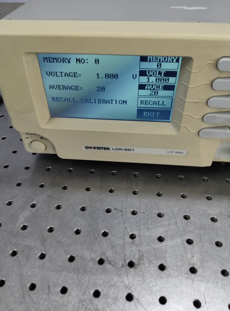 GWINSTEK LCR-821 LCR Meter