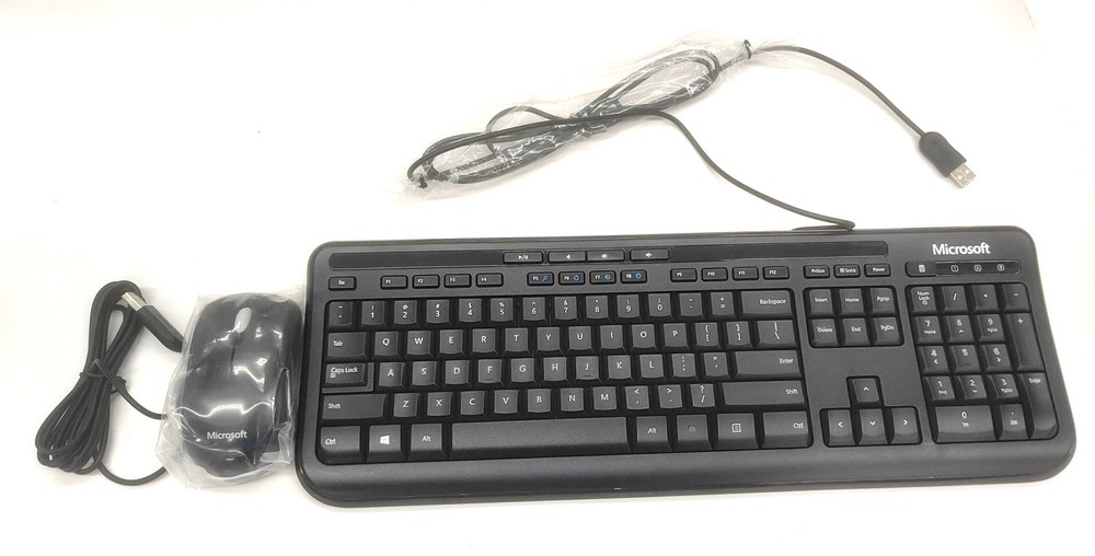 Microsoft 3J2-00001 Wired Desktop 600 Keyboard and Mouse Set