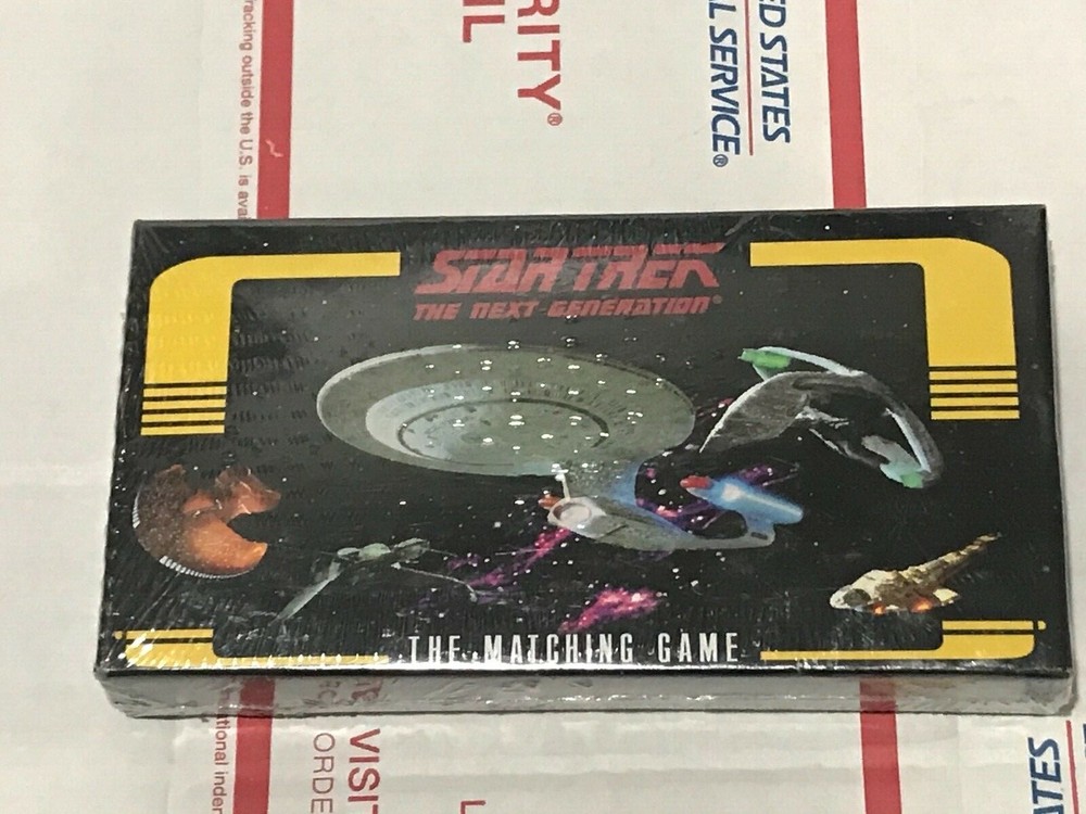 STAR TREK THE NEXT GENERATION MATCHING GAME 1995 NIP B5