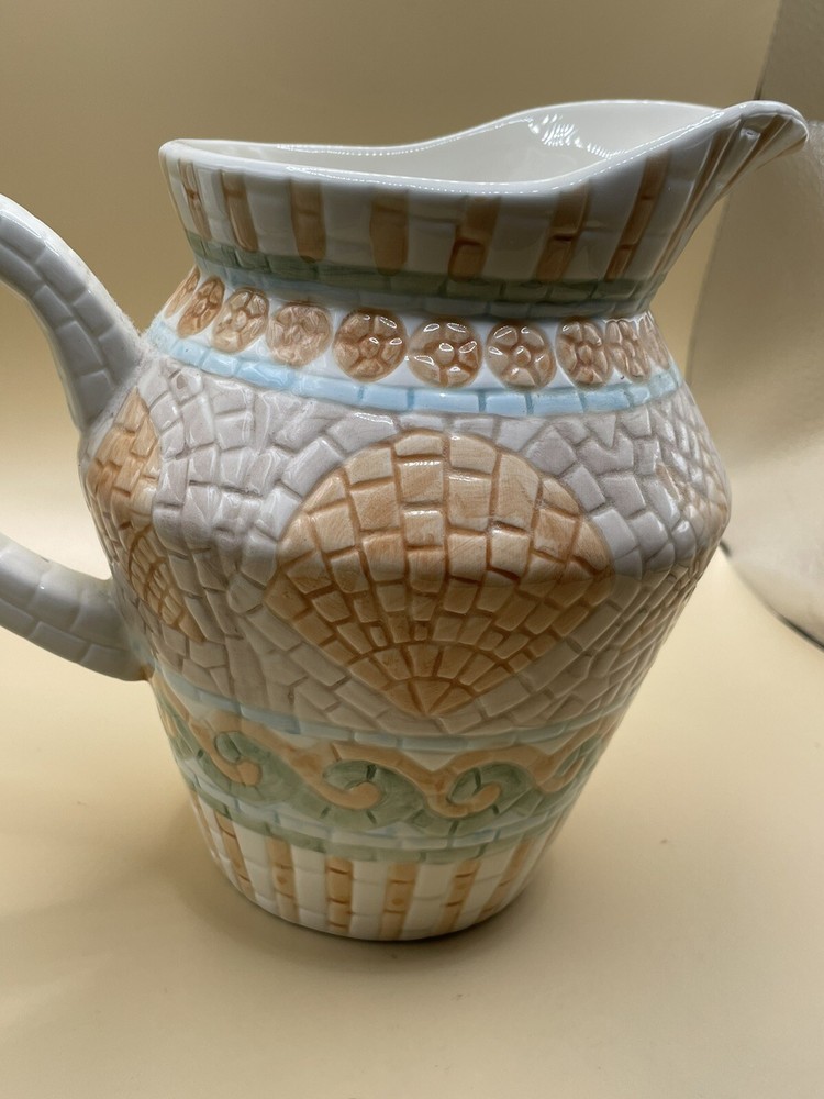 1998 Cracker Barrel Ceramic Glaze Seashell Pitcher~ Great Condition