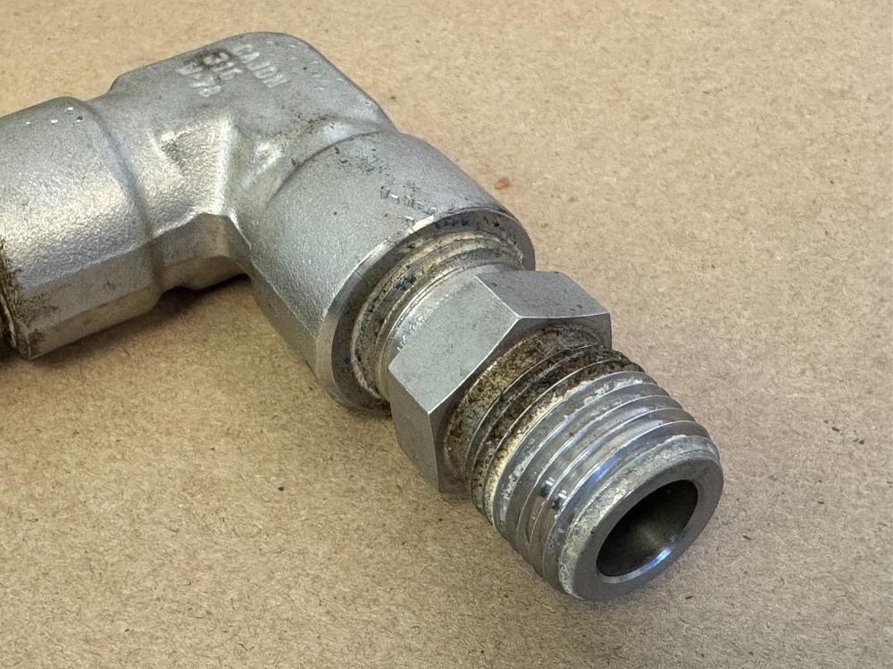 CAJON W-78 ELBOW FITTING 316 STAINLESS STEEL